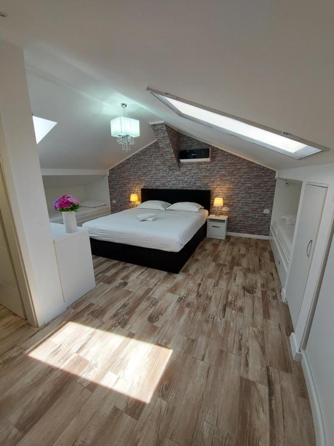 Kevin&Jessica Rooms Giarmata 외부 사진
