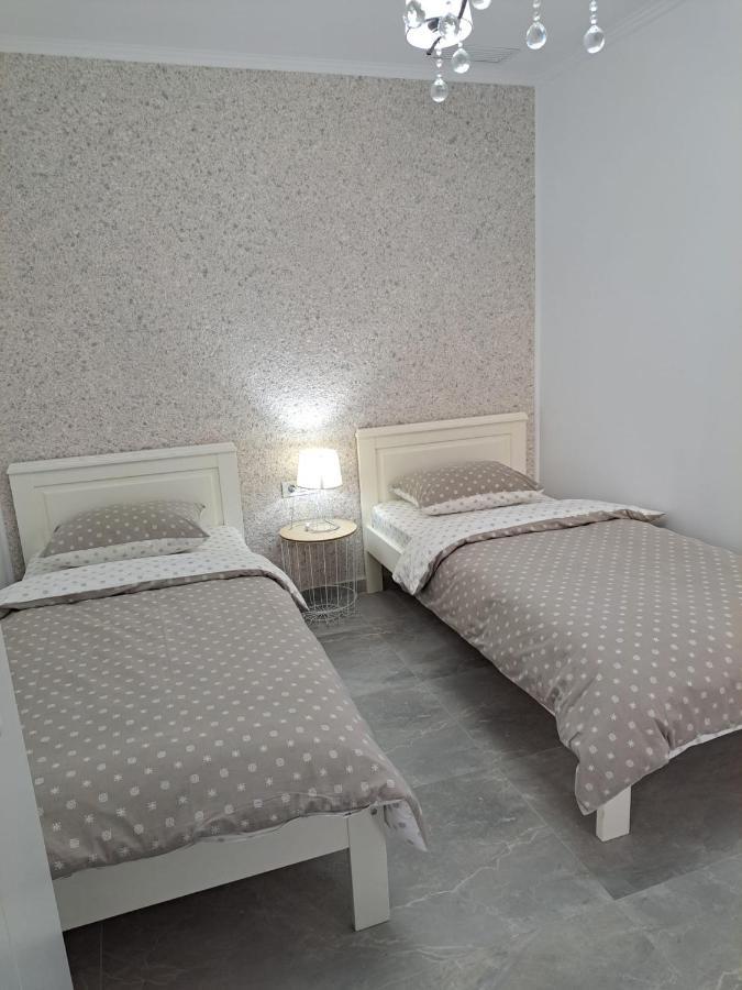 Kevin&Jessica Rooms Giarmata 외부 사진